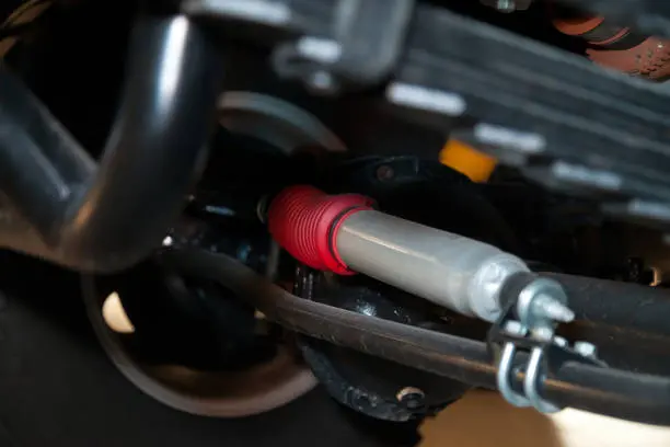 부싱을 바꿨는데… 그런데 왜 딸깍거리는 소리가 나는 걸까요? 5 거의 설치 실수