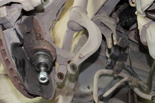 롤 각도 및 롤 강성 분포에서 컨트롤 암 부싱의 역할